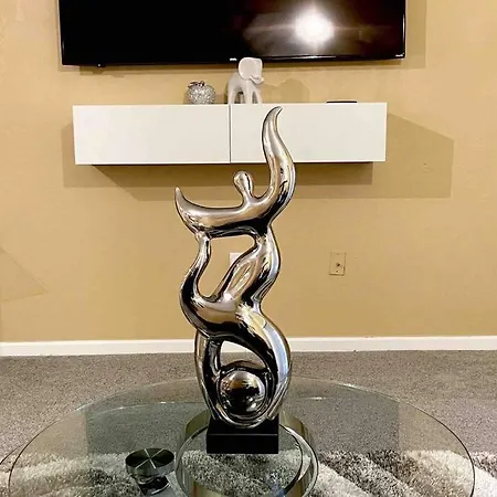 Luxury Miami 2Br Townhouse Near Stadium !!